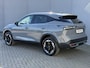 Nissan Qashqai 1.3 MHEV Xtronic N-Connecta Automaat / Panorama dak / Fabrieksgarantie tot 03-2028 / Facelift / 1.800 kg trekgewicht  / Elektrische klep / HUD / Camera 360° /  Cold pack / Stuur-, stoel- en voorruitverwarming / Navigatie / Apple Carplay Android / 18" LM wielen /