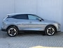 Nissan Qashqai 1.3 MHEV Xtronic N-Connecta Automaat / Panorama dak / Fabrieksgarantie tot 03-2028 / Facelift / 1.800 kg trekgewicht  / Elektrische klep / HUD / Camera 360° /  Cold pack / Stuur-, stoel- en voorruitverwarming / Navigatie / Apple Carplay Android / 18" LM wielen /