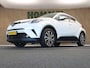 Toyota C-HR 1.2 Dynamic - ORIGINEEL NEDERLANDSE AUTO - AUTOMATISCHE AIRCO - CRUISE CONTROL - KEYLESS ENTRY & START - LICHTMETALEN VELGEN - AFNEEMBARE TREKHAAK (1.300KG GEREMD) - MULTIMEDIAVOORBEREIDING
