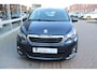 Peugeot 108 1.0 e-VTi Active Automaat. Trekhaak voor fietsendrager, cruise controle.