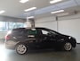 Opel Astra Sports Tourer 1.2 Business Edition 110pk Navigatie, Achteruitrijcamera, Clima controle, Stoel/Stuur verwarming, Elek ramen V/A, Elek spiegels, Sportstoelen, Pdc achter, Lm velgen 16', Xenon verlichting, Nederlandse auto!! Bovag afleverpakket 695,-
