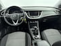 Opel Grandland X 1.2 Turbo 131Pk Online Edition | Navigatie | Climate Control | Cruise Control & Snelheidsbegrenzer | Smartphone Integratie | Parkeersensoren Voor & Achter | Regensensor | Privacy Glass | Apple & Android Carplay |