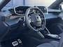 Peugeot 2008 1.2 Hybrid 145 GT | Alcantara | Stoelmassage/-verwarming | Keyless Entry/Start | Full LED | Climate Control | Adaptive Cruise Control | Apple Carplay/Android Auto | Navigatie | Draadloze telefoonlader | Dodehoek | Parkeercamera/-sensoren |