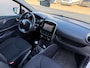 Renault Clio 1.2 16V/ luxe uitvoeringen/ 5drs/ 1e EIG/ dealeronderhouden/ 1jaar apk/ volle opties zeer nette auto.