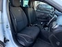 Renault Clio 1.2 16V/ luxe uitvoeringen/ 5drs/ 1e EIG/ dealeronderhouden/ 1jaar apk/ volle opties zeer nette auto.
