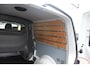 Volkswagen Transporter 2.0 TDI 150pk L2H1 30 DC Comfortline | App Connect Navigatie | Cruise Control | Parkeersensoren Achter | Trekhaak | Side-Bars | Imperiaal