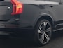 Volvo XC90 T8 Recharge AWD Ultimate Dark Plug In Hybrid LONG RANGE 455pk 7 Persoons PHEV | Trekhaak af Fabriek | Panodak | Adaptive Cruise | 360 Camera | 22"L.M | Head Up | Google Maps | Pilot Assist | Harmand Kardon | Stuurverwarming |