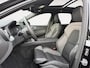 Volvo XC60 2.0 T6 Plug-in hybrid AWD Plus Black Edition | Panoramadak | Verwarmde voorruit | Stoelverwarming | Sportstoelen |