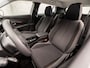 Peugeot e-2008 EV Sport 50 kWh Automaat (APPLE CARPLAY, PARELMOER, PARKEERSENSOREN, CRUISE, SPORTSTOELEN, KEYLESS, NIEUWE APK, NIEUWSTAAT)