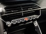 Peugeot e-2008 EV Sport 50 kWh Automaat (APPLE CARPLAY, PARELMOER, PARKEERSENSOREN, CRUISE, SPORTSTOELEN, KEYLESS, NIEUWE APK, NIEUWSTAAT)