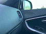 Volvo V40 1.5 T3 Polar+ Sport Automaat, R-design, Metallic, Stoelverwarming, Harman Kardon audio, Extra getinte ramen achter, Leder-nubuck bekleding, Panoramadak