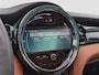 MINI Cooper 1.5 Camden Edition | Panoramadak | Leder | Camera | Cruise Control | Airco (automatisch) | Apple Carplay/Android Auto|telefoonintegratie premium | Cruise control