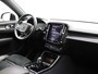 Volvo XC40 T4 R-Design / 19'' / Navigatie / Nubuck / PDC + Camera / Lane Assist / Elektr. Achterklep / On Call / Apple CarPlay /