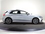 Mercedes-Benz A-klasse 250e Business Solution AMG | Panoramaschuifdak | Night pakket | Achteruitrijcamera | Stoelverwarming | MULTIBEAM LED |