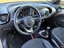 Toyota Aygo X 1.0 VVT-i MT Envy 5-Deurs | Climate control | Navigatie | Camera | 18" LM-Velgen | Elektrisch Pakket | Cruise control | Private-Glass | LED Verlichting | DAB