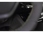 Peugeot e-2008 EV GT 50 kWh | 3 Fase Laadfunctie | Schuif-/Kanteldak | Alcantara Pakket | Camera | Apple Carplay