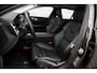 Volvo V60 2.0 B3 Plus Dark | Trekhaak | Panoramadak | 360 Camera | Harman/Kardon | Standkachel | All-Season Banden | Stoelverwarming voor en achter | Stuurverwarming | Power Seats |