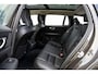 Volvo V60 2.0 B3 Plus Dark | Trekhaak | Panoramadak | 360 Camera | Harman/Kardon | Standkachel | All-Season Banden | Stoelverwarming voor en achter | Stuurverwarming | Power Seats |