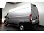 Opel Movano 2.2D L2H2 140PK 3.5t Automaat BPM vrij | Cruise control | Climate control | Achteruitrijcamera | Betimmering | Navigatie