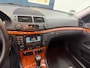 Mercedes-Benz E-klasse Estate 200 K. / AUTOMAAT / SCHUIFKANTELDAK / DEALER ONDERHOUDEN