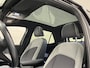 Volkswagen ID.3 First Max 58 kWh TREKHAAK AFNEEMBAAR | NAVIGATIE | ALL SEASON BANDEN | NETTE AUTO!