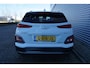 Hyundai Kona Electric EV Premium 64 kWh AUTOMAAT - Airco / Navi / Cruise / Leder / Stoelverw. + koeling / Parkeers. / NAP