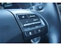 Hyundai Kona Electric EV Premium 64 kWh AUTOMAAT - Airco / Navi / Cruise / Leder / Stoelverw. + koeling / Parkeers. / NAP
