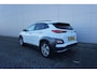 Hyundai Kona Electric EV Premium 64 kWh AUTOMAAT - Airco / Navi / Cruise / Leder / Stoelverw. + koeling / Parkeers. / NAP