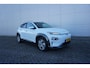 Hyundai Kona Electric EV Premium 64 kWh AUTOMAAT - Airco / Navi / Cruise / Leder / Stoelverw. + koeling / Parkeers. / NAP