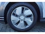 Hyundai Kona Electric EV Premium 64 kWh AUTOMAAT - Airco / Navi / Cruise / Leder / Stoelverw. + koeling / Parkeers. / NAP