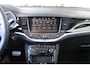Opel Astra 1.6 Turbo Innovation | Panoramadak | Navigatie | Camera | Alcantara | Matrix LED | Cruise control | Stoel- en stuur verwarming |
