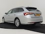 Skoda Octavia Combi First Edition 115pk DSG/AUTO | Achteruitrijcamera | Elektrische achterklep | Navigatie | Adaptive cruise control | 17" LMV