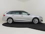 Skoda Octavia Combi First Edition 115pk DSG/AUTO | Achteruitrijcamera | Elektrische achterklep | Navigatie | Adaptive cruise control | 17" LMV