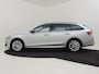 Skoda Octavia Combi First Edition 115pk DSG/AUTO | Achteruitrijcamera | Elektrische achterklep | Navigatie | Adaptive cruise control | 17" LMV