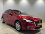 Mazda 3 2.0 SkyActiv-G 120 SkyLease+ | Navigatie | LM Velgen 16" | Voorstoelen Verwarmd | Stuur Verwarmd | Cruise Control | Airco |