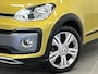 Volkswagen Up! 1.0 BMT cross up! STOELVERWARMING | PARKEERCAMERA | STOERE ZUINIGE AUTO!