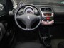Peugeot 107 1.0 Active [AIRCONDITIONING, ELEKTRISCHE RAMEN, CENTRALE DEURVERGRENDELING, LICHTMETALEN VELGEN, RADIO, NIEUWSTAAT]