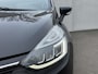 Renault Clio TCe 90 Intens Stoelverwarming  / Parkeersensoren achter / Navigatiesysteem full map / Lichtmetalen velgen 16" / allseason banden / Cruise control / Automatische airco