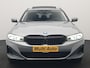BMW 3-Serie Touring 320e Sportline FACELIFT PHEV Dealer O.H | Panodak | Widescreen Navi | Harman Kardon | Camera | Keyless | Stuurverwarming | Apple Carplay | BLIS | Plug In Hybrid