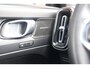 Volvo XC40 T4 Recharge Plus Dark | Stoelverwarming | Trekhaak | Parkeercamera| H/K | Keyless | Glossy Black
