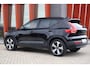 Volvo XC40 T4 Recharge Plus Dark | Stoelverwarming | Trekhaak | Parkeercamera| H/K | Keyless | Glossy Black