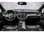 Volvo XC60 2.0 T6 Plug-in hybrid AWD Ultra Black Edition | Trekhaak | Adaptieve Cruise Control | Panoramadak | Harman Kardon Audio | Parkeercamera |  Stoel-/Stuurverwarming | Dodehoek Detectie |