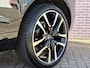 Volvo XC60 2.0 T6 Plug-in hybrid AWD Ultra Black Edition | SOH: 100% | 22"velgen | Trekhaak | Adaptieve Cruise Control | Panoramadak | Harman Kardon Audio | Parkeercamera |  Stoel-/Stuurverwarming | Dodehoek Detectie |