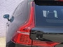 Volvo XC60 2.0 T6 Plug-in hybrid AWD Ultra Black Edition | SOH: 100% | 22"velgen | Trekhaak | Adaptieve Cruise Control | Panoramadak | Harman Kardon Audio | Parkeercamera |  Stoel-/Stuurverwarming | Dodehoek Detectie |