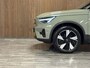 Volvo XC40 Single Motor Extended Range Plus 82 kWh | Trekhaak | All Season Banden | Adaptieve Cruise Control | Stoel en Stuurwielverwarming | Parkeercamera | Pilot Assist | BLIS Dode Hoek Detectie | Zitting verlenging voorstoelen | Google Infotainment | Warmtepomp | 19 Inch | Keyless Drive | Parkeersensoren voor+achter | Privacy Glass | Elektrisch bedienbare achterklep | Alarm Klasse III | DAB Radio | Apple Carplay/Android Auto | Draadloos telefoon opladen | Volvo On Call met mobiele App functie | Sage Green Metallic |