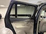Volvo XC90 T8 AWD Recharge Plus Dark Long Range | Luchtvering | Stoelventilatie | Trekhaak | 360° Camera | Harman Kardon | 455pk | Adaptieve Cruise Control | Stoelverwarming voor+achter | Stuurwielverwarming | Standkachel met Volvo On Call App | Schuifdak | 20 Inch | Pilot Assist | BLIS Dode Hoek Detectie | Elektrische voorstoelen geheugen | Nappa lederen bekleding | Zitting verlenging voorstoelen | Lederen dashboard | Elektrisch verstelbare zijwangen voorstoelen | Google Infotainment | Keyless Drive | Privacy Glass | Elektrisch bedienbare achterklep | Geïntegreerd kinderzitje achterin | Geïntegreerde zongordijnen achterportieren | 7-Persoons | 4-Zone Climate Control | DAB Radio | Alarm Klasse III | Apple Carplay/Android Auto | Draadloos telefoon opladen | Volvo On Call met mobiele App functie | Denim Blue Metallic |