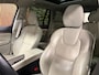Volvo XC90 T8 AWD Recharge Plus Dark Long Range | Luchtvering | Stoelventilatie | Trekhaak | 360° Camera | Harman Kardon | 455pk | Adaptieve Cruise Control | Stoelverwarming voor+achter | Stuurwielverwarming | Standkachel met Volvo On Call App | Schuifdak | 20 Inch | Pilot Assist | BLIS Dode Hoek Detectie | Elektrische voorstoelen geheugen | Nappa lederen bekleding | Zitting verlenging voorstoelen | Lederen dashboard | Elektrisch verstelbare zijwangen voorstoelen | Google Infotainment | Keyless Drive | Privacy Glass | Elektrisch bedienbare achterklep | Geïntegreerd kinderzitje achterin | Geïntegreerde zongordijnen achterportieren | 7-Persoons | 4-Zone Climate Control | DAB Radio | Alarm Klasse III | Apple Carplay/Android Auto | Draadloos telefoon opladen | Volvo On Call met mobiele App functie | Denim Blue Metallic |