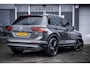 Volkswagen Tiguan 2.0 TSI 180pk 4Motion Highline I Pano-dak I Stoelmassage I 1e-eig I NL-auto I Dealer-onderhouden