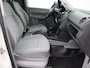 Volkswagen Caddy 2.0 SDI Anti doorSlip Regeling, Boordcomputer, Cruise control, Buitenspiegels elektrisch verstel- en verwarmbaar, Elektrische ramen voor De Volkswagen Caddy 2.0 SDI uit 2007 is een praktische en betrouwbare bedrijfswagen die bekendstaat om zijn eenvoud en degelijkheid. De ongecompliceerde dieselmotor is niet gemaakt voor snelh