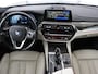 BMW 5-Serie 520i High Executive | Luxury Line | Nappaleder | Stoelverwarming | Camera | Sfeerverlichting | 19'' | Full LED | Navigatie | Park Assist | Cruise control | Bluetooth | Climate control